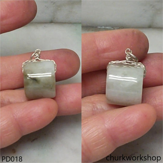 Grayish white jade tubes