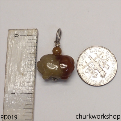 Brownish jade pig pendant