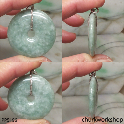 Molt green jade Donut pendant
