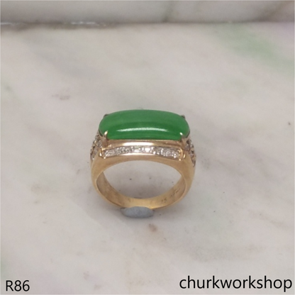 Green jade 18K diamond ring