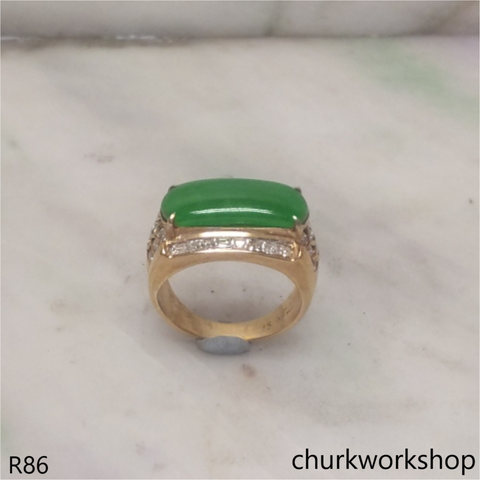 Green jade 18K diamond ring