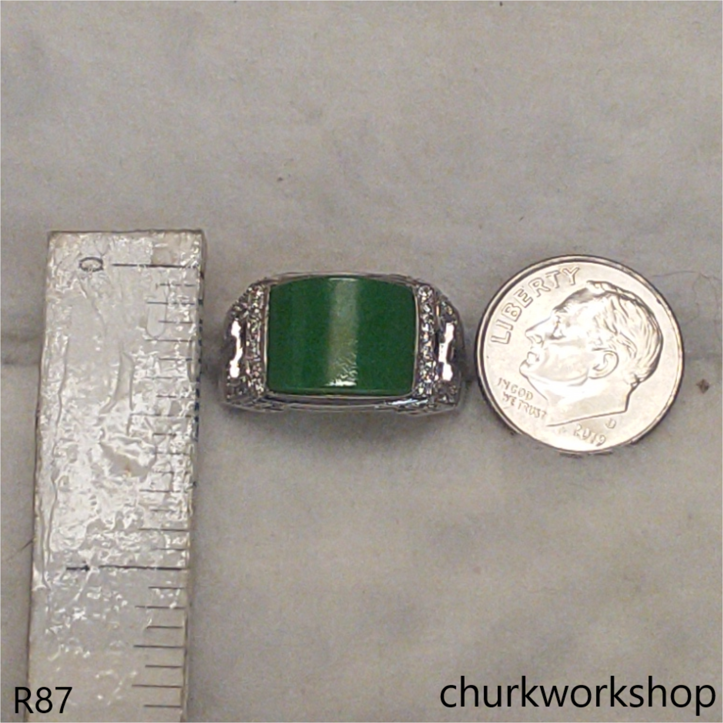 Unisex 18K white gold jade ring