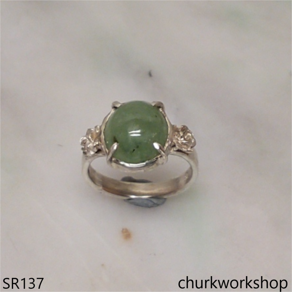 Oily green jade ring