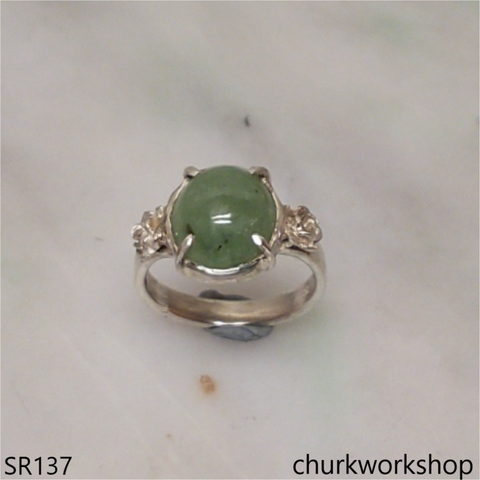 Oily green jade ring