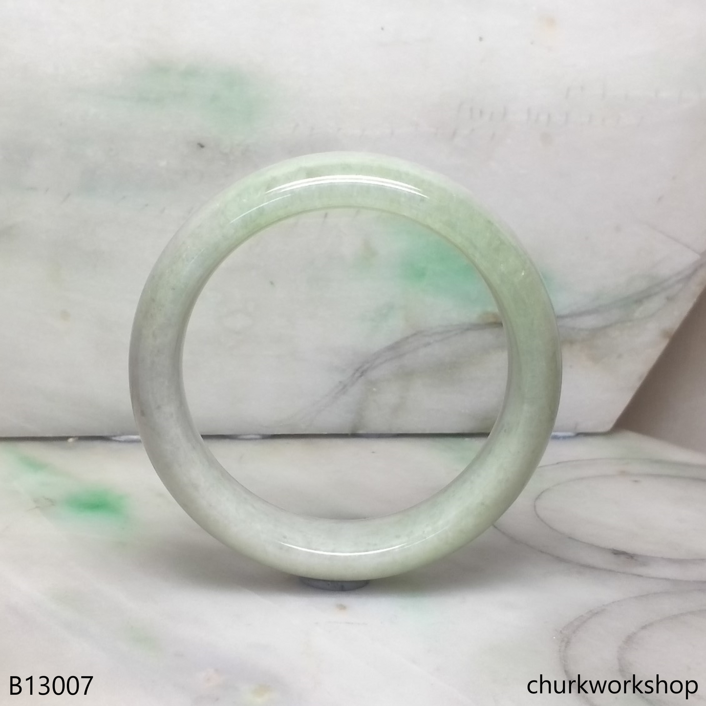 Light pea green jade bangle