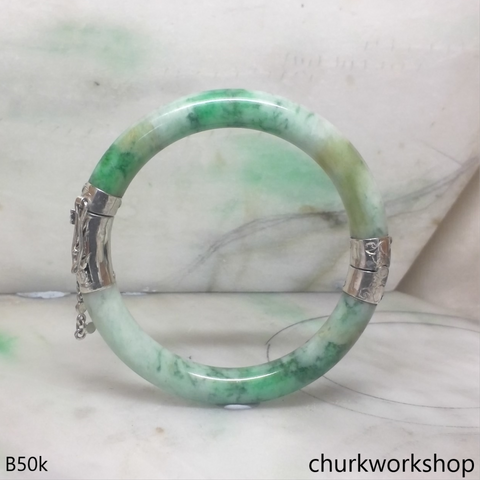 Multi-color jade hinge bangle