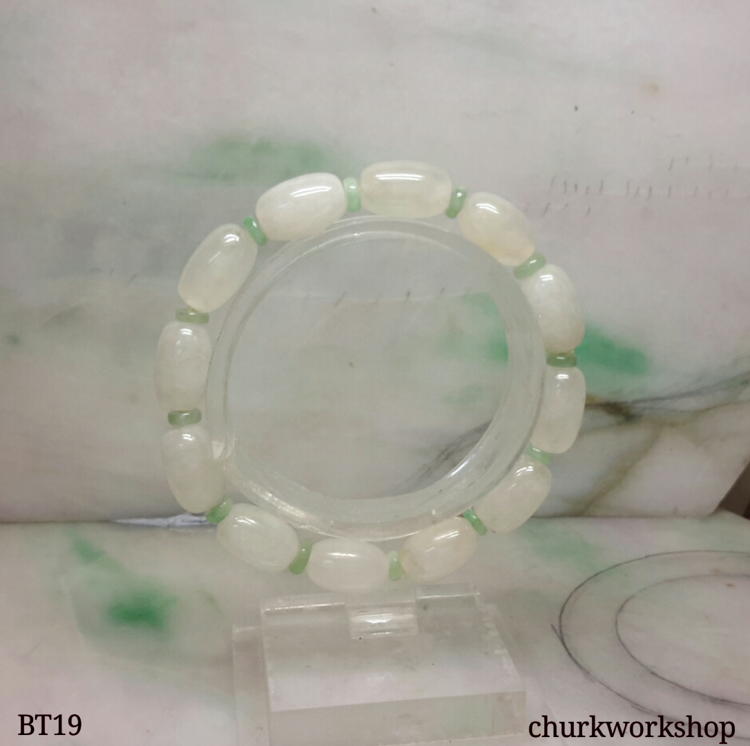 White barrel beads bracelet