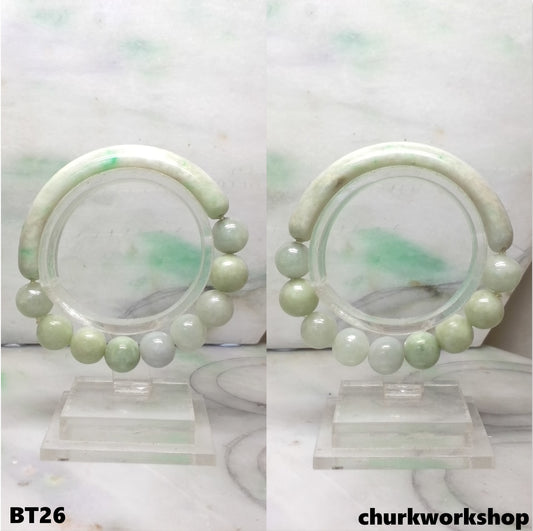 Light green beads bracelet