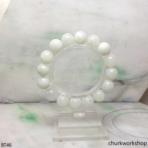 Pale green beads bracelet