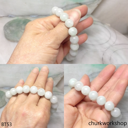 Pale green beads bracelet
