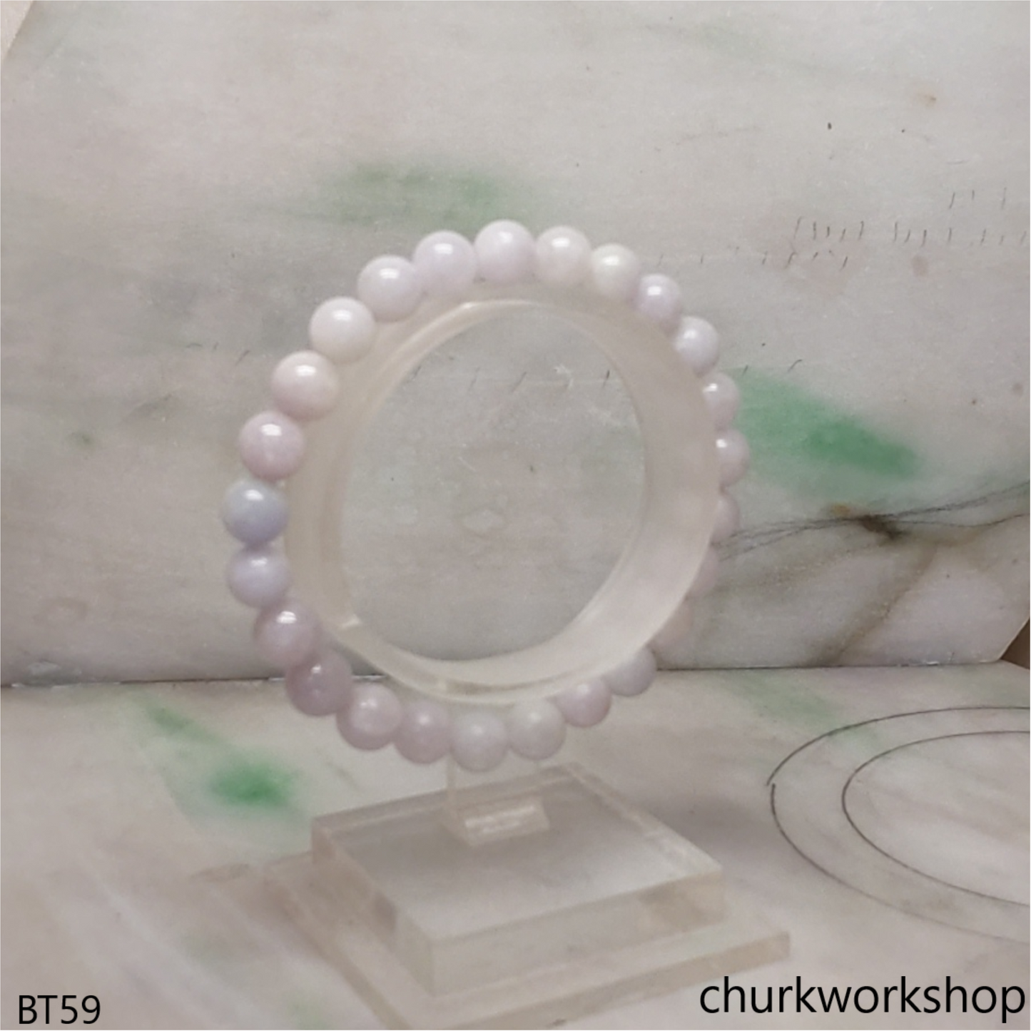 Light lavender beads bracelet