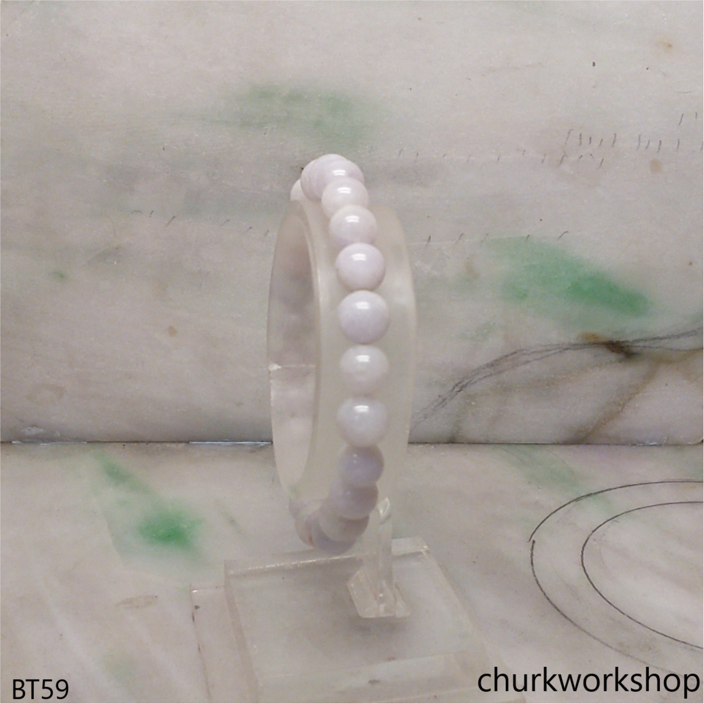 Light lavender beads bracelet