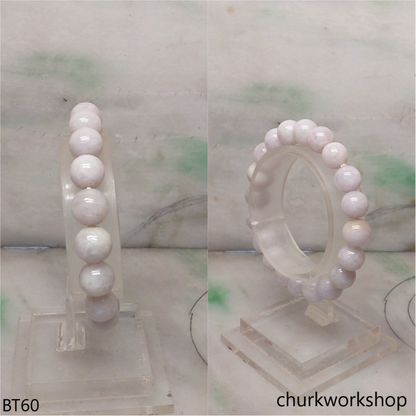 Light lavender beads bracelet