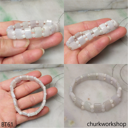 Light lavender beads bracelet