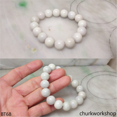 Pale lavender beads bracelet