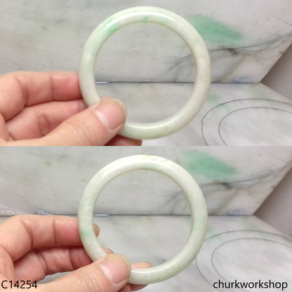 Small white base with green jade bangle