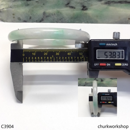 Pale lavender base with light green bangle