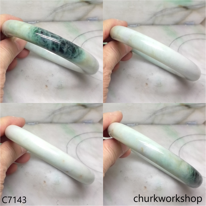 Large light green mix dark green jade bangle