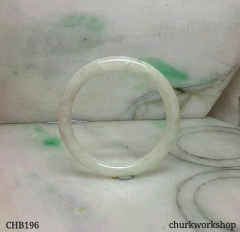 Pale lavender jade bangle
