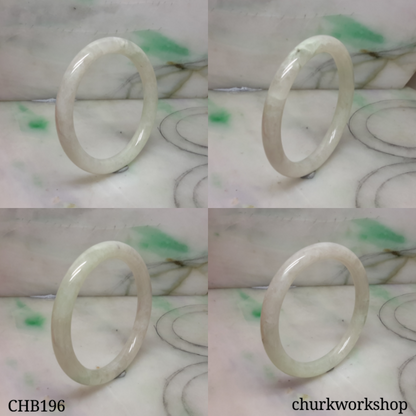 Pale lavender jade bangle