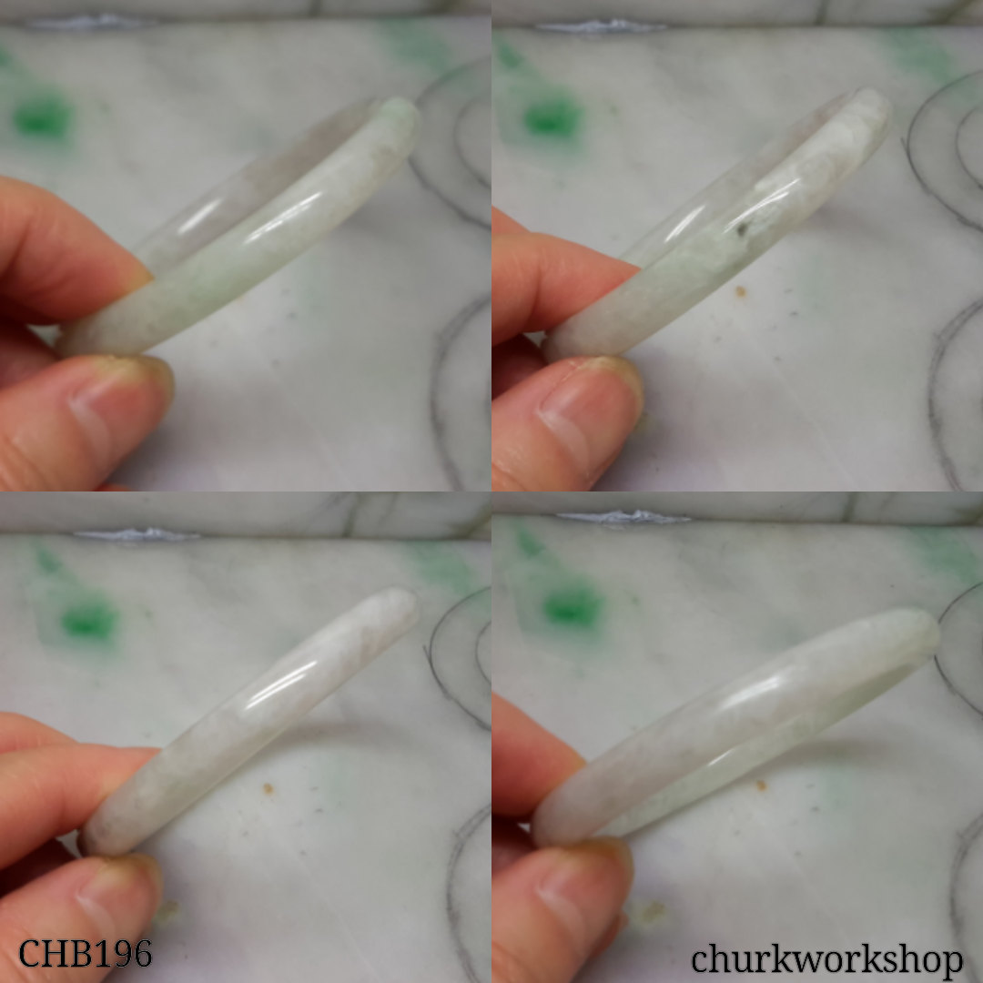 Pale lavender jade bangle