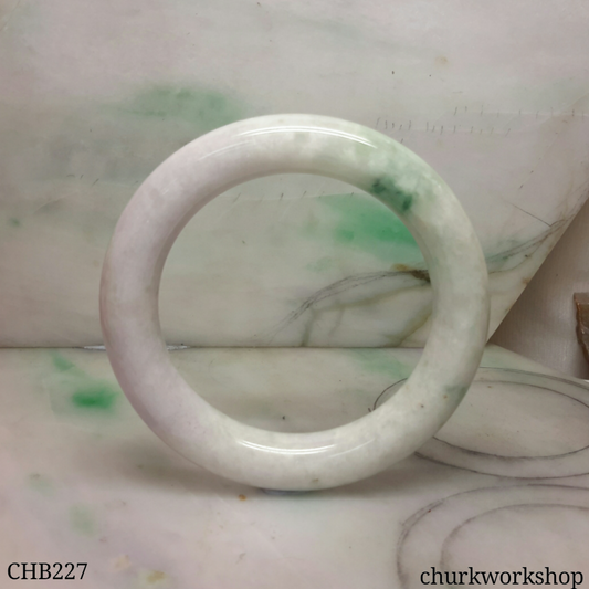 Pale lavender jade bangle