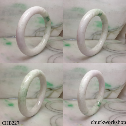 Pale lavender jade bangle