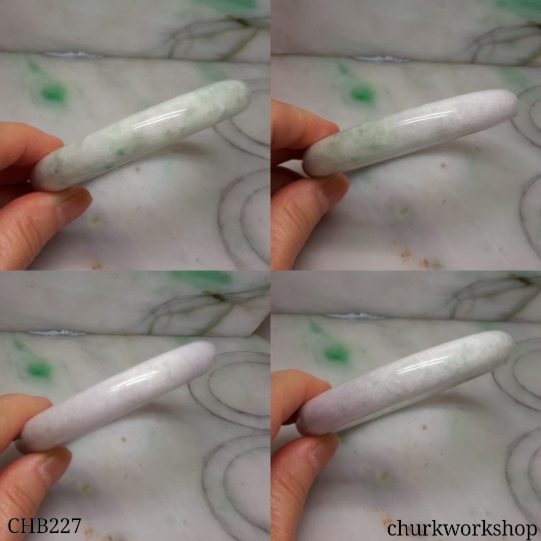 Pale lavender jade bangle