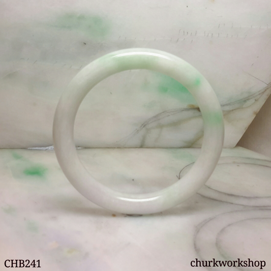 Pale lavender jade bangle