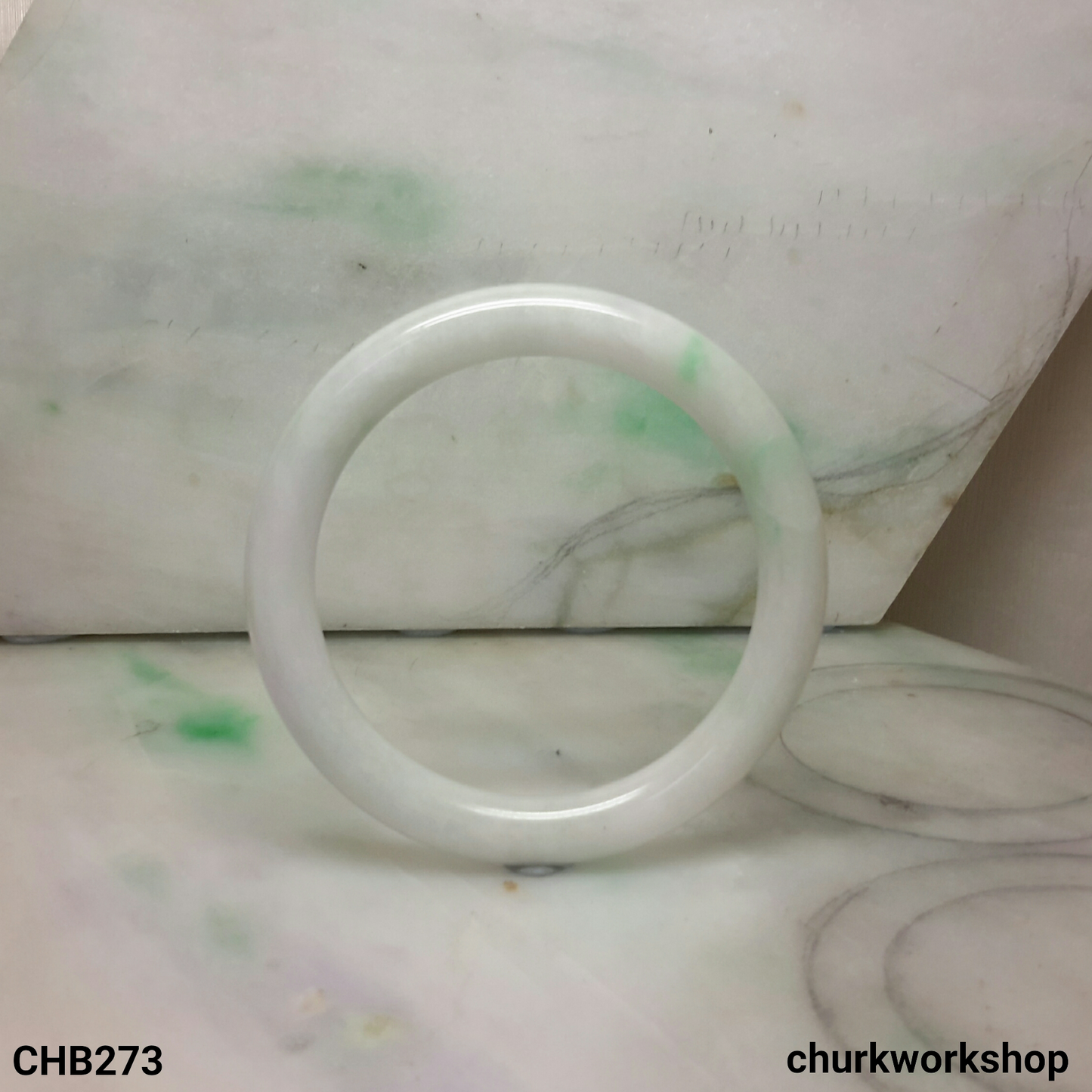 Pale lavender jade bangle