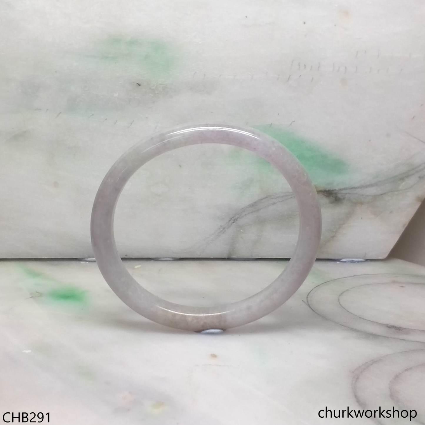 Light lavender oval jade bangle
