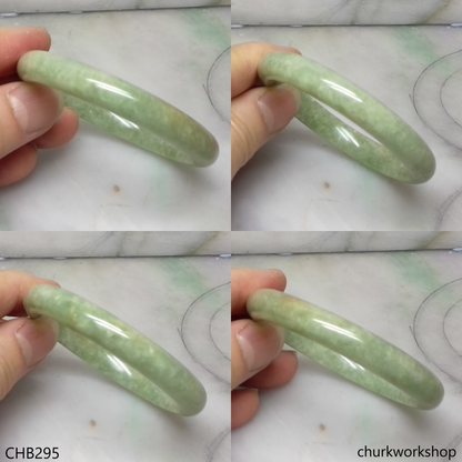 Small molt green jade bangle