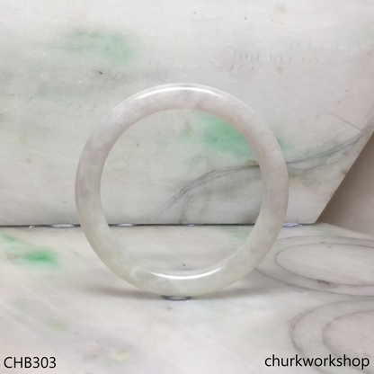 Pale lavender jade bangle