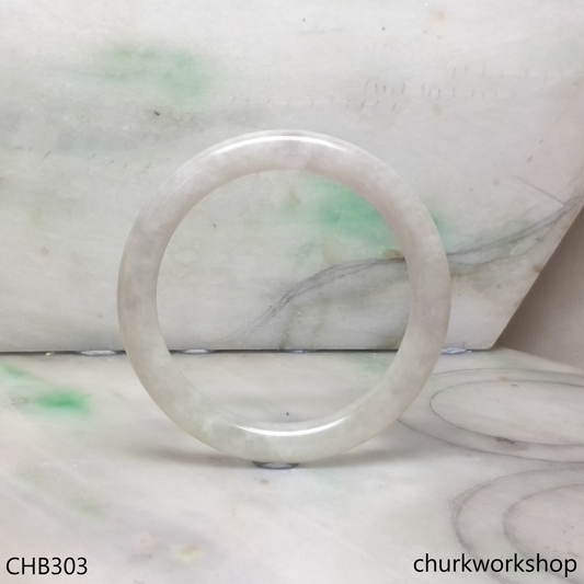 Pale lavender jade bangle