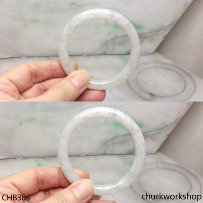Pale lavender jade bangle