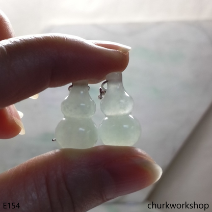Pale green jade gourd earring