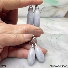 Pale lavender dangling jade earrings