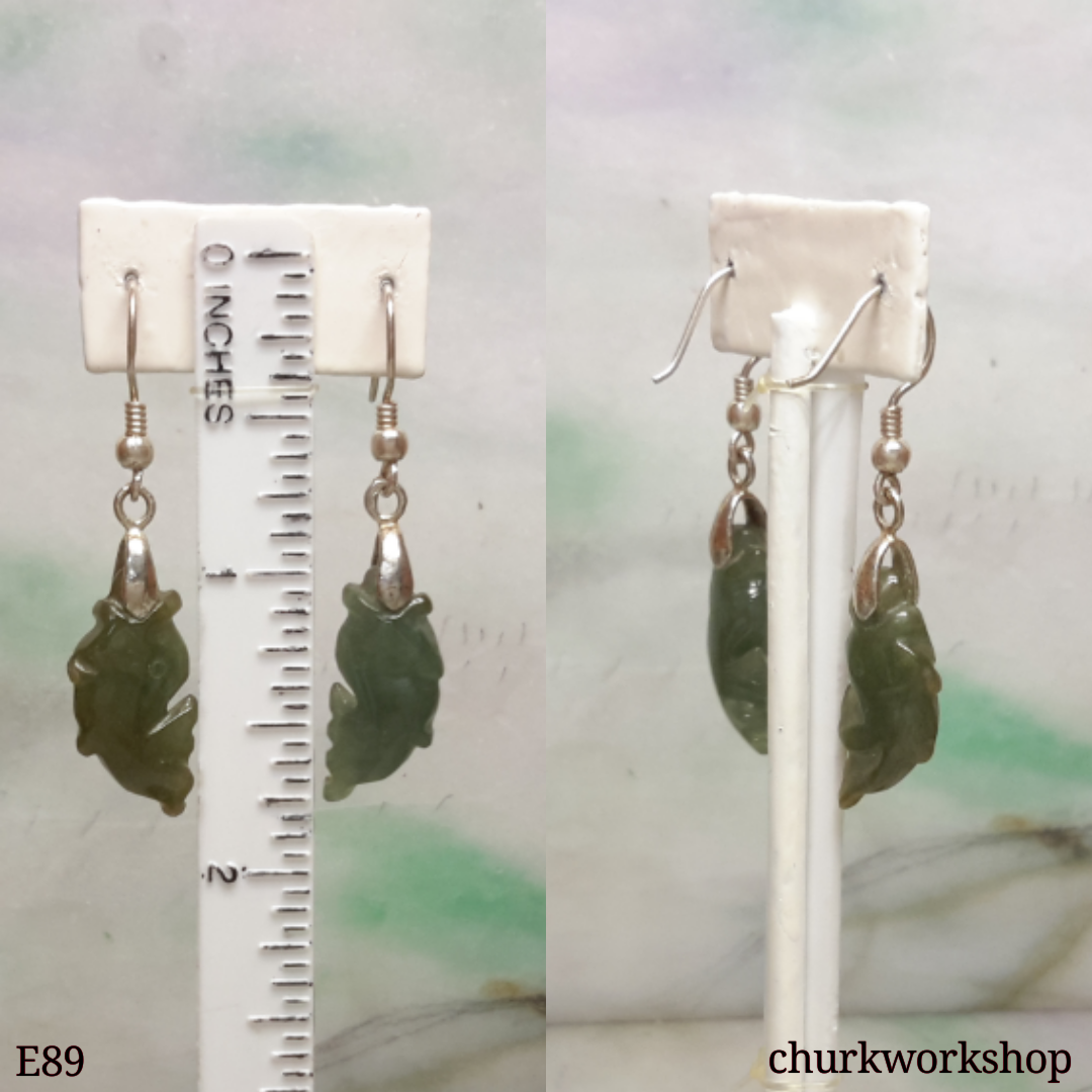 Dangling fishes jade earrings