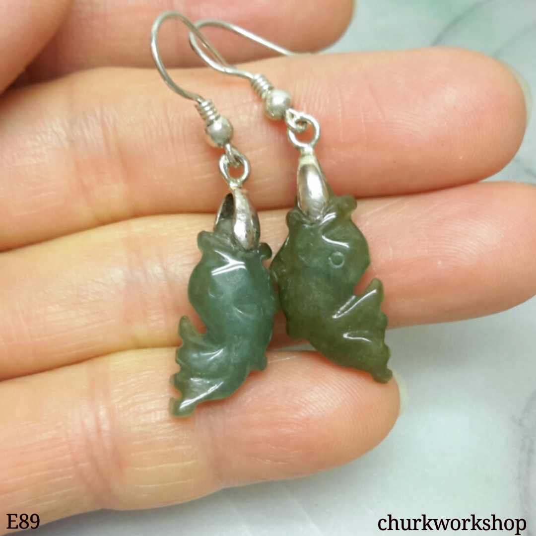 Dangling fishes jade earrings