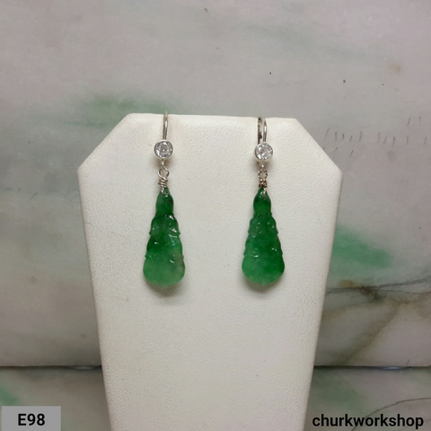 Green jade dangling earrings