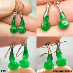 Small green jade dangling earrings