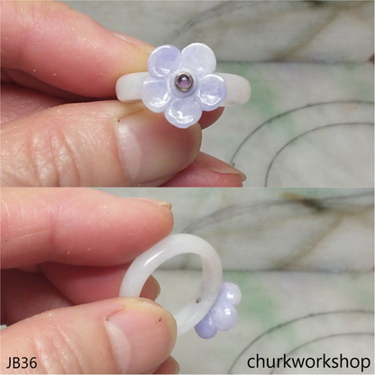 Lavender flower with white jade band