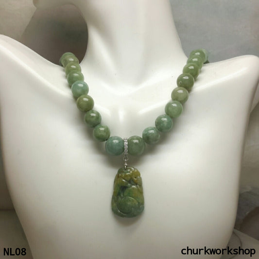 Yellowish green jade beads necklace