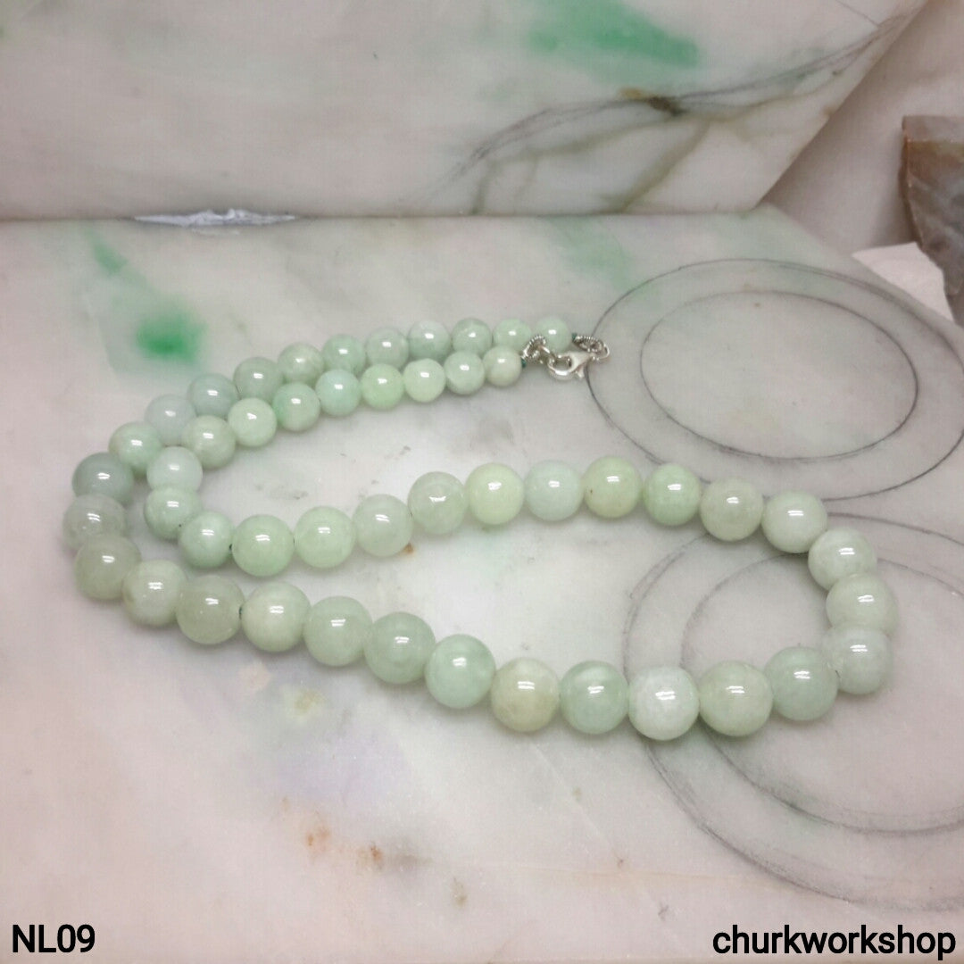 Light green jade beads necklace
