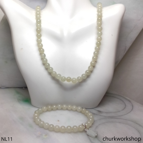 Jade beads necklace and bracelet set