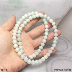 Pale green jade beads necklace