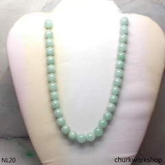 Pale green jade beads necklace
