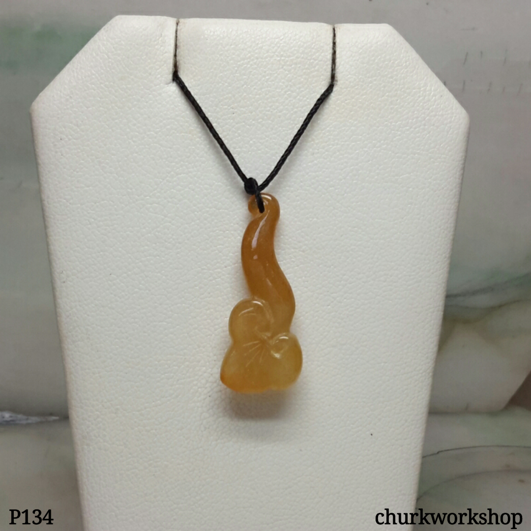 Red jade pendant, red jade Ruyi pendant (如意)