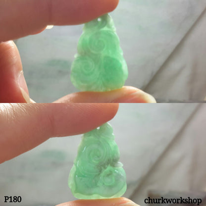 Light green jade carved pendant
