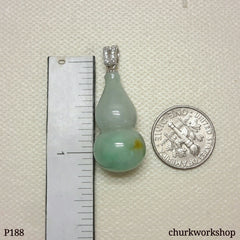 Light green jade gourd pendant